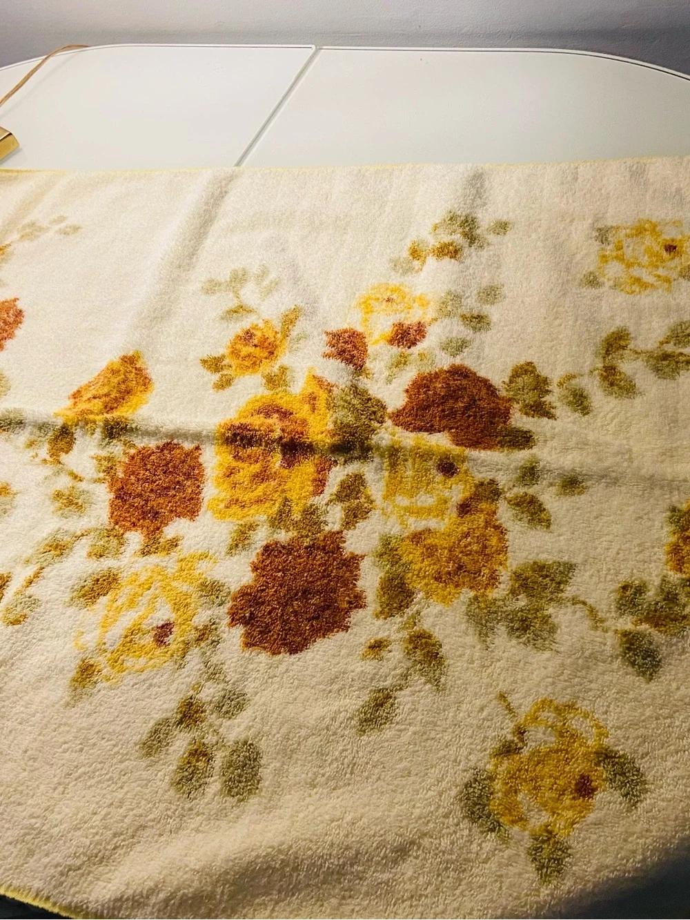 Vintage Flowered & Fringed Bath Towels